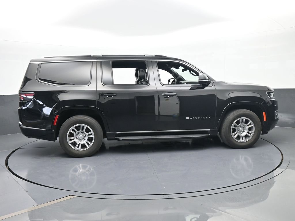 Used 2024 Jeep Wagoneer 2WD image 7