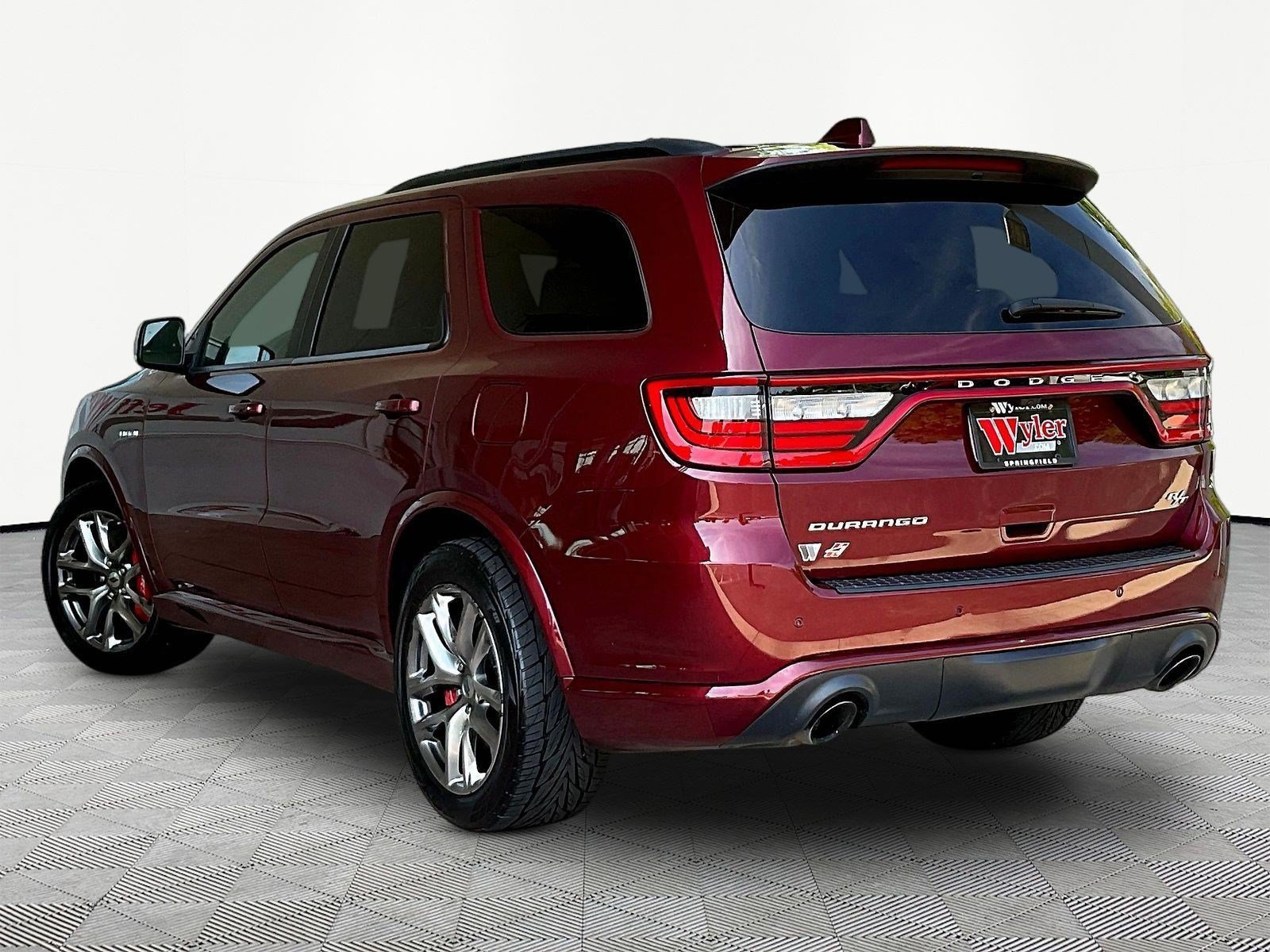 Used 2022 Dodge Durango R/T w/ Tow 'N Go Package AWD/4WD image 4