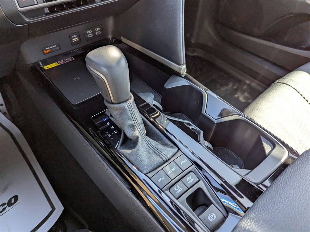 Used 2025 Toyota Camry XSE image 25