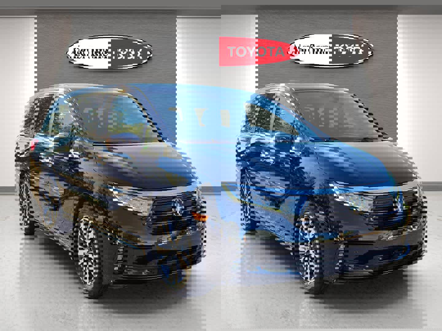 Used 2023 Honda Odyssey Touring