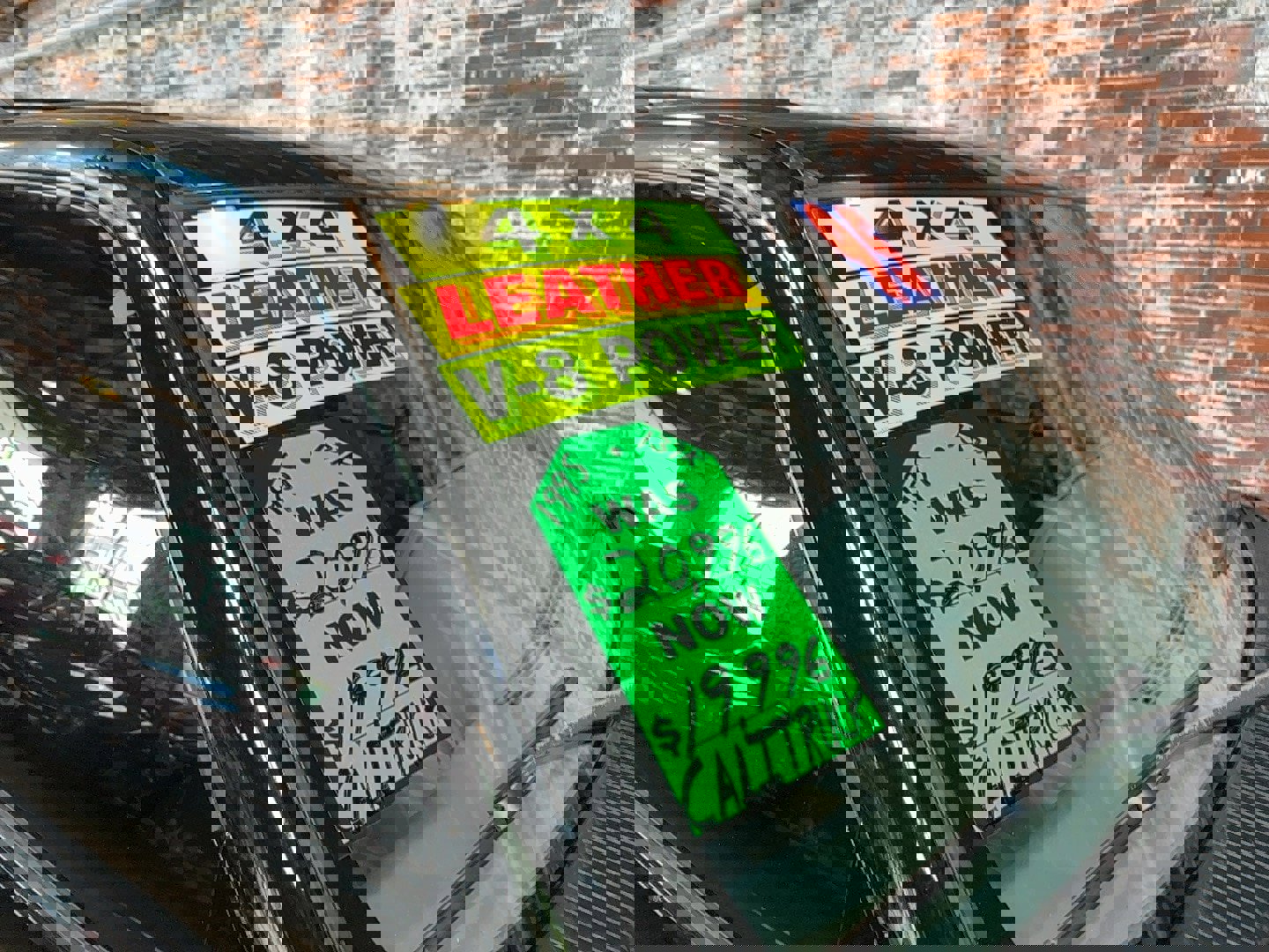 Used 1995 GMC Yukon SLE image 9