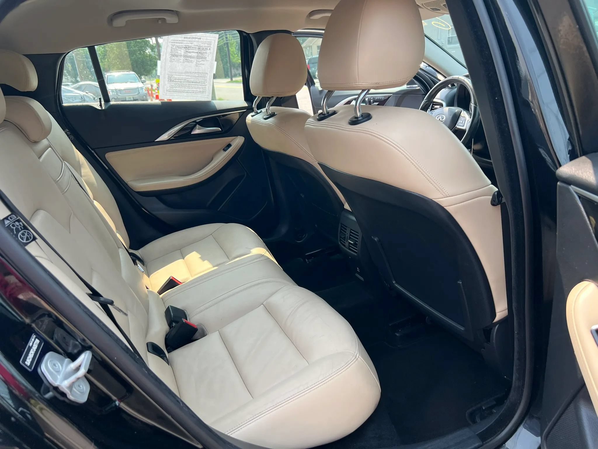 Used 2018 INFINITI QX30 Premium w/ Navigation Package AWD/4WD image 31