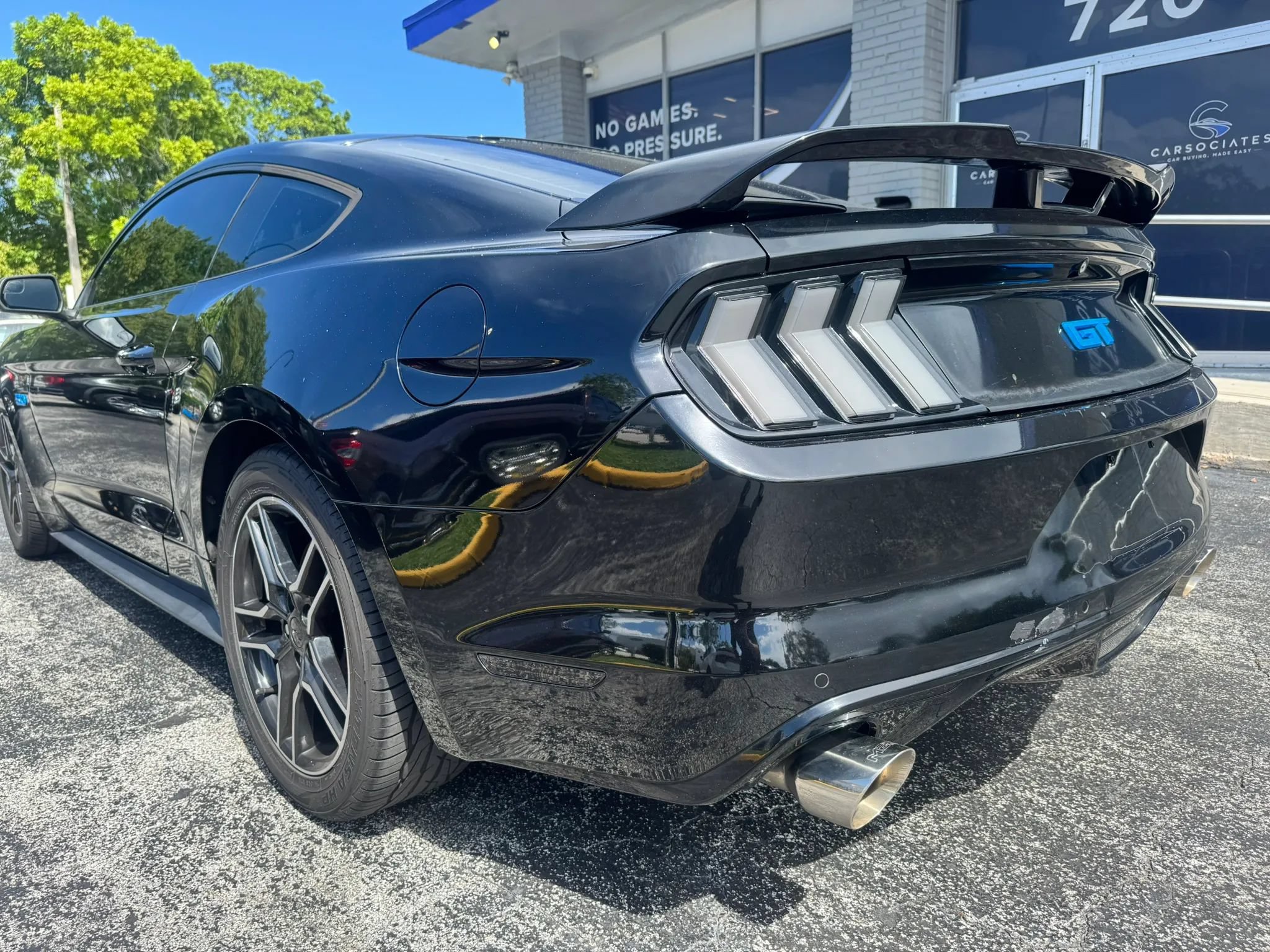 Used 2015 Ford Mustang GT RWD image 12