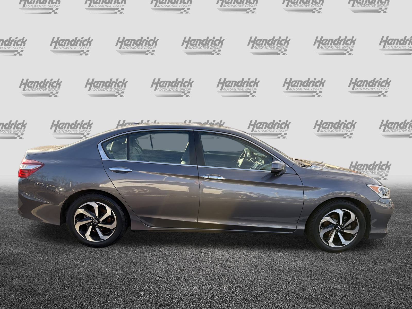 Used 2016 Honda Accord EX-L image 11