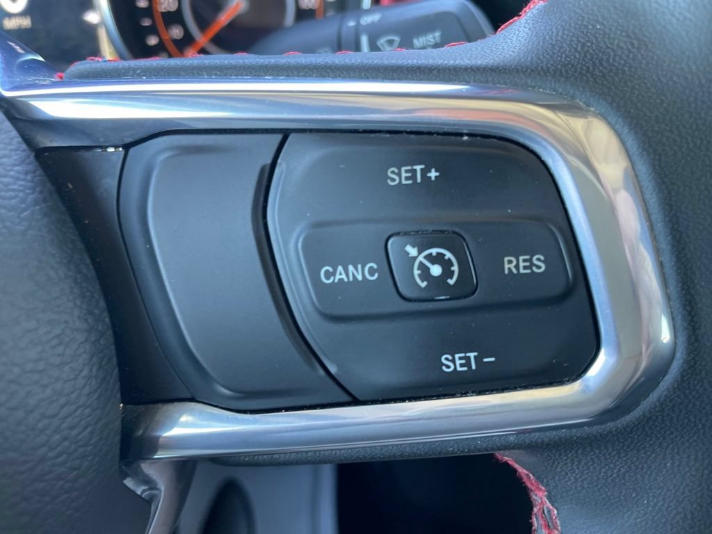 Used 2023 Jeep Gladiator Rubicon w/ LED Lighting Group AWD/4WD image 17