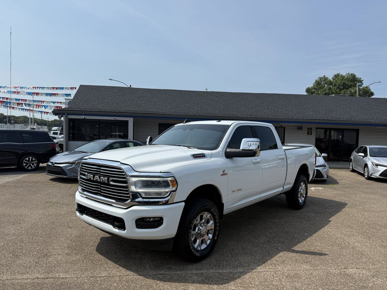 Used 2024 RAM 2500 Laramie w/ Safety Group AWD/4WD image 3