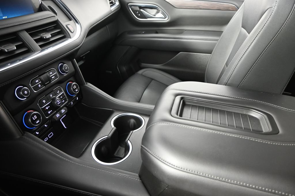 Used 2022 Chevrolet Tahoe LT w/ Luxury Package AWD/4WD image 35
