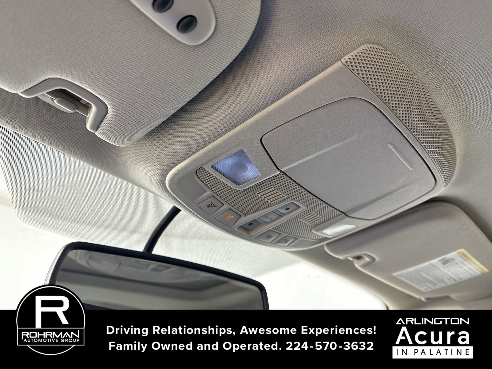 Used 2017 Ford Fusion SE w/ Fusion SE Technology Package image 11