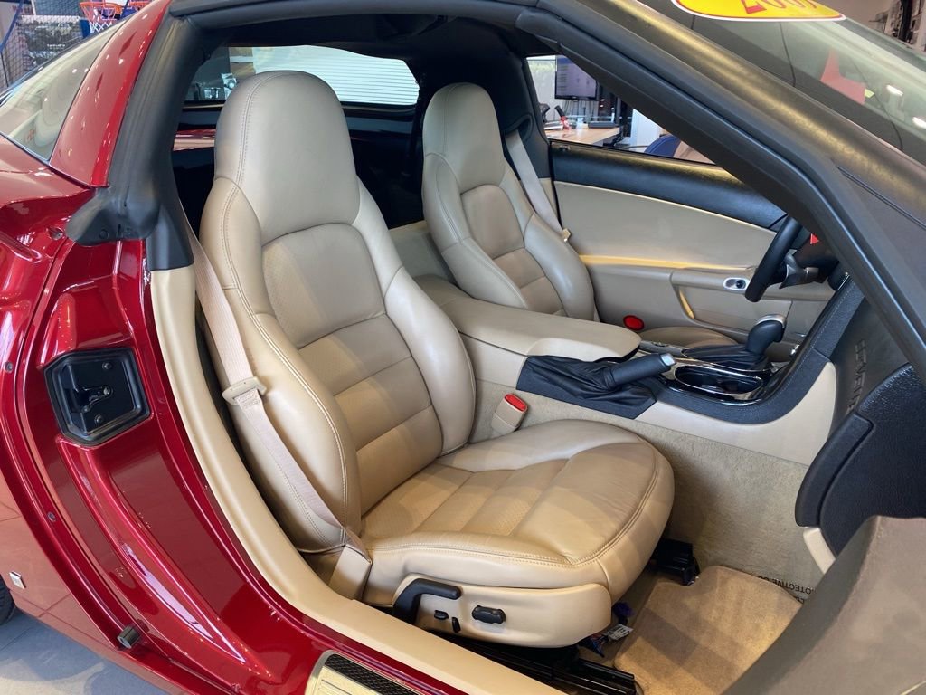 Used 2009 Chevrolet Corvette Coupe w/ Preferred Equipment Group image 7