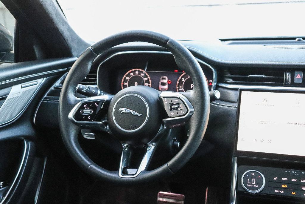Used 2024 Jaguar XF R-Dynamic SE AWD/4WD image 17