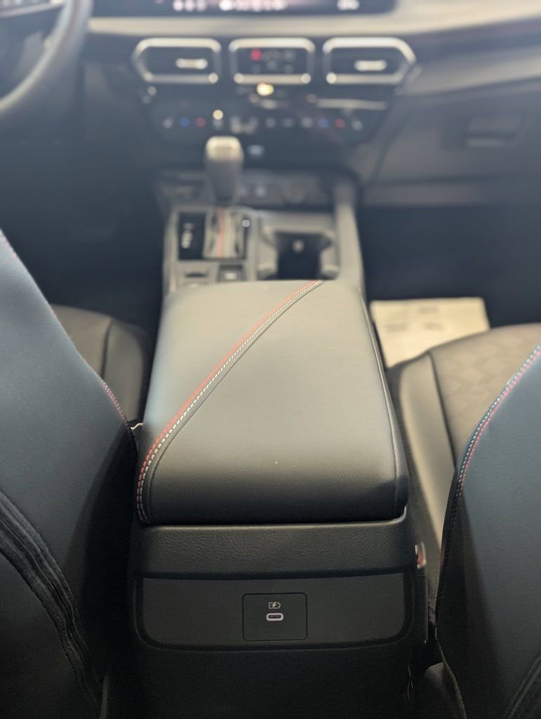 New 2026 Nissan Sentra SR w/ SR Premium Package image 33