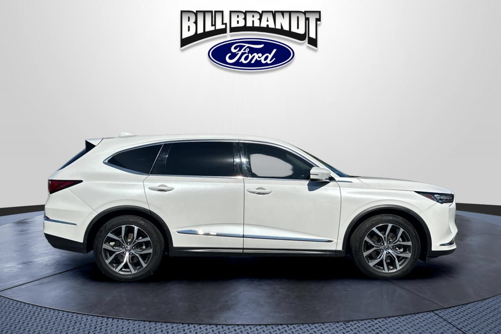 Used 2023 Acura MDX SH-AWD w/ Technology Package image 2