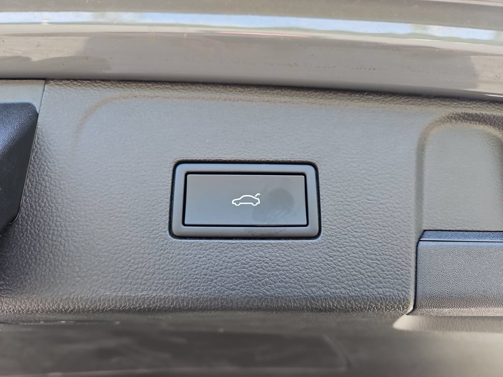 Used 2026 Volkswagen Atlas Peak Edition AWD/4WD image 23