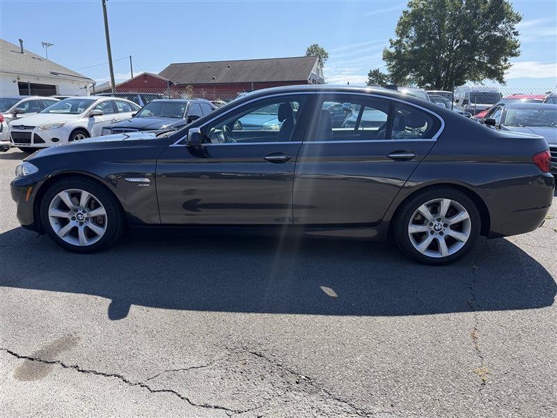 Used 2012 BMW 550i xDrive Sedan AWD/4WD image 3