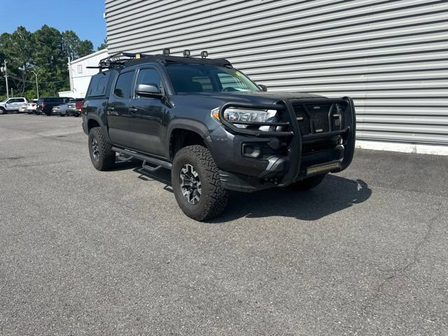 Used 2020 Toyota Tacoma SR AWD/4WD image 3
