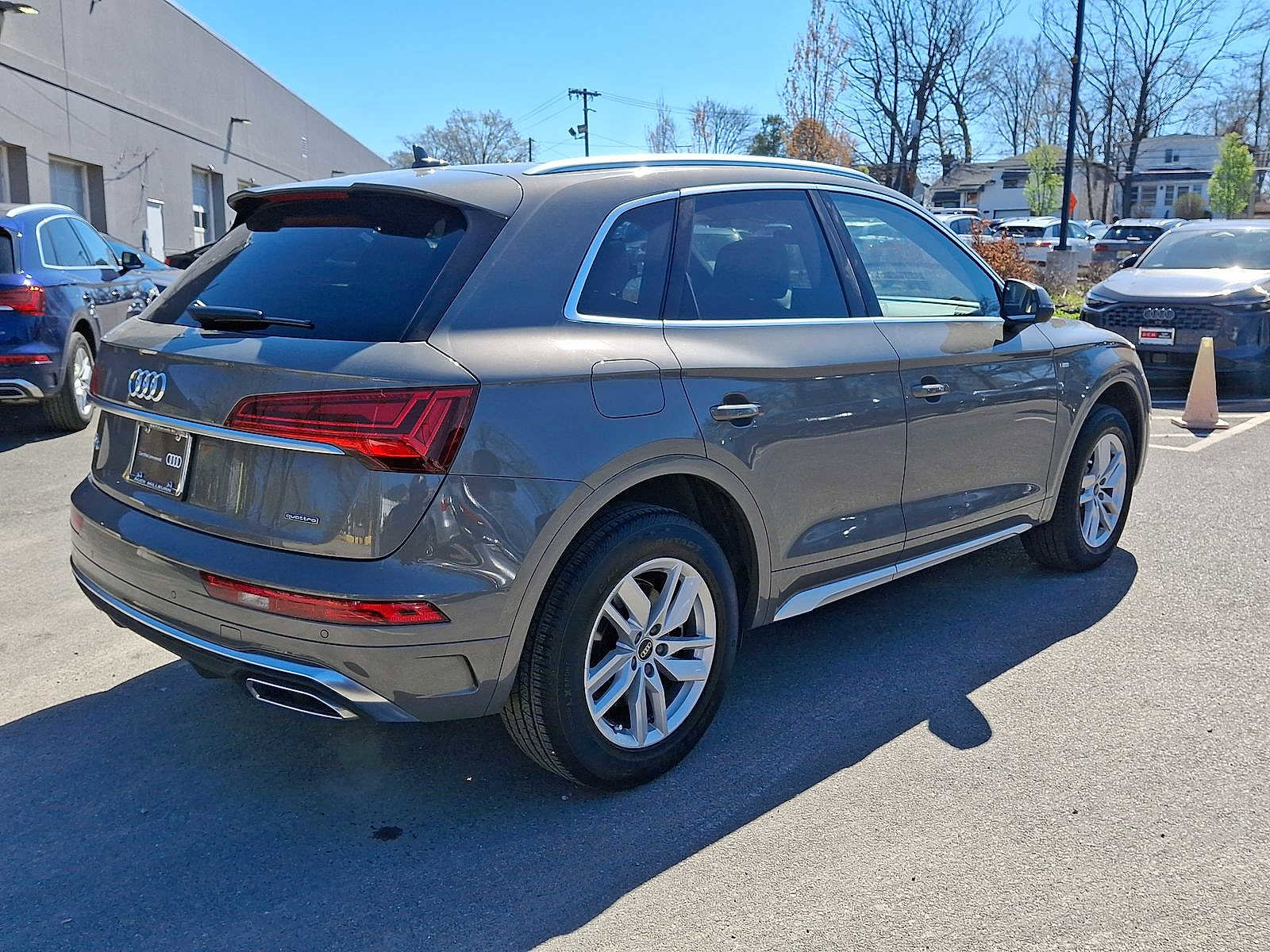 Used 2023 Audi Q5 2.0T Premium w/ Convenience Package image 25