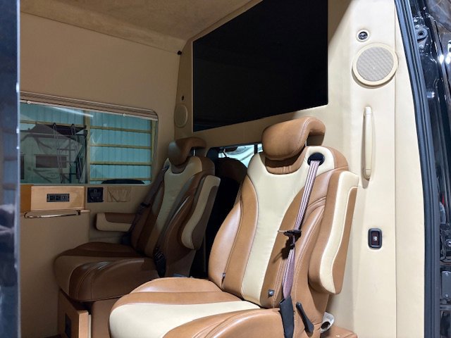 Used 2022 Mercedes-Benz Sprinter 3500 image 10