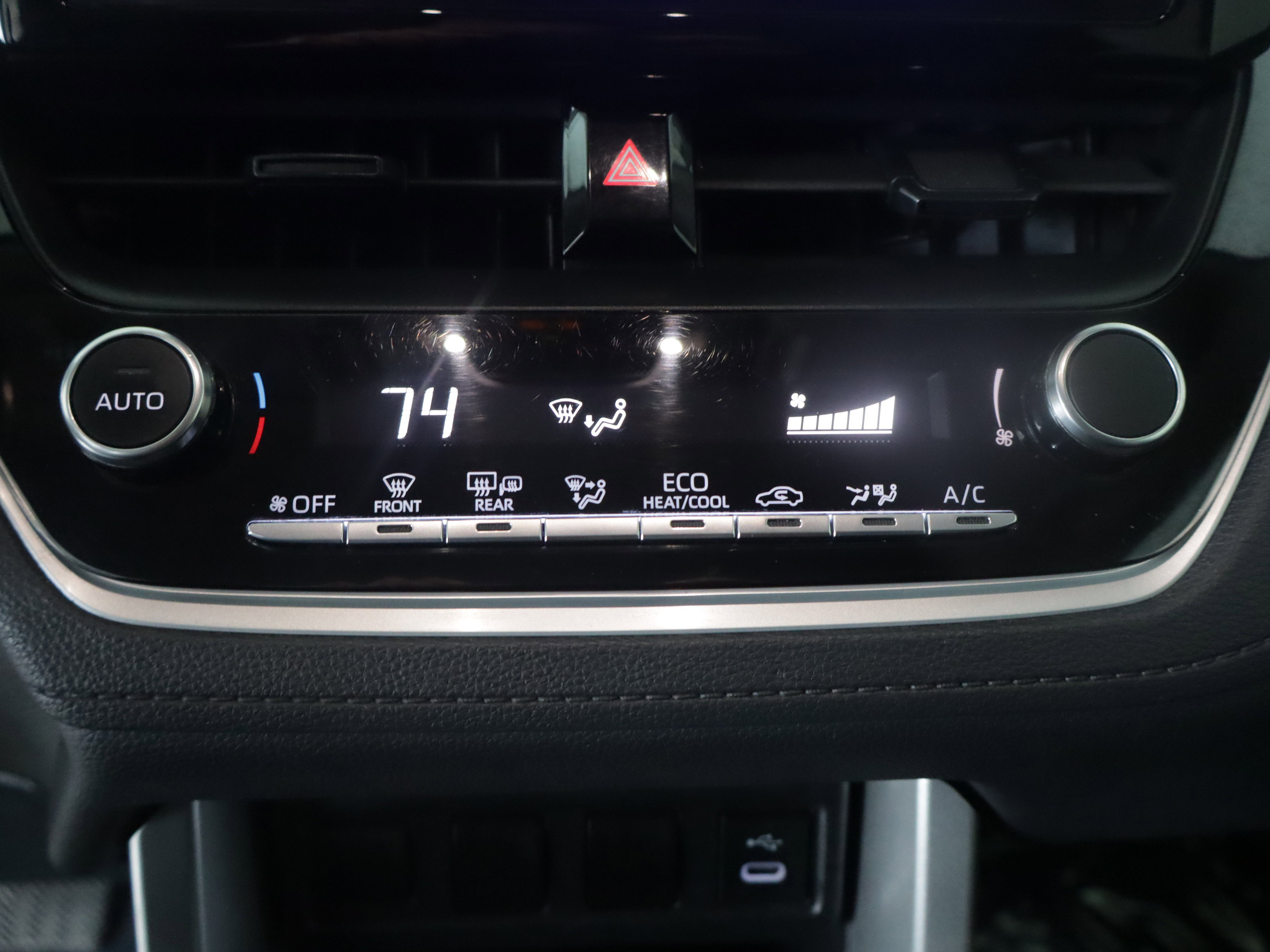 Used 2023 Toyota Corolla Cross LE image 14