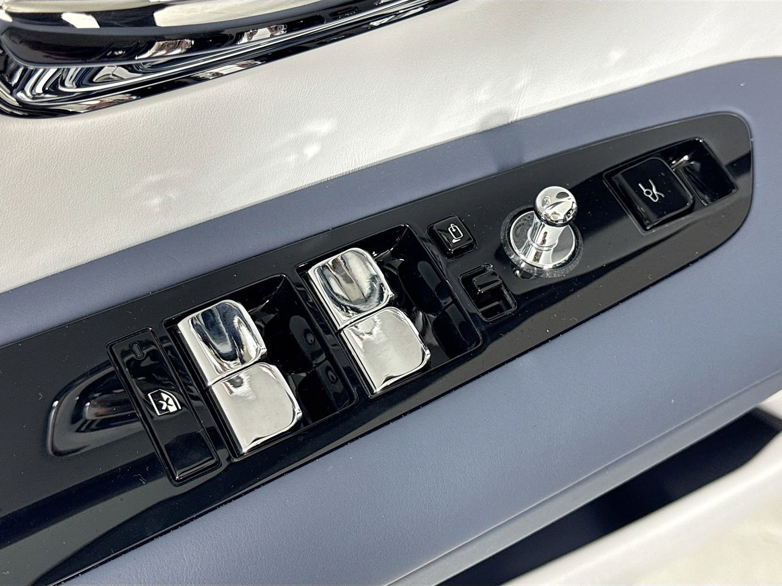Certified 2026 Rolls-Royce Ghost AWD/4WD image 17