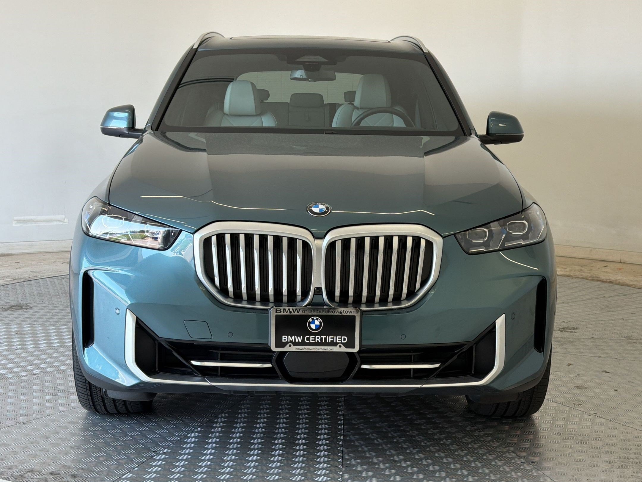 Used 2024 BMW X5 xDrive40i w/ Premium Package AWD/4WD image 6