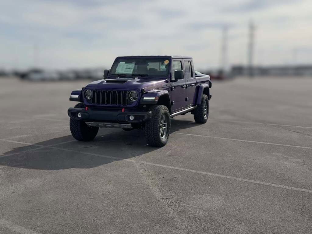 New 2026 Jeep Gladiator Mojave image 3