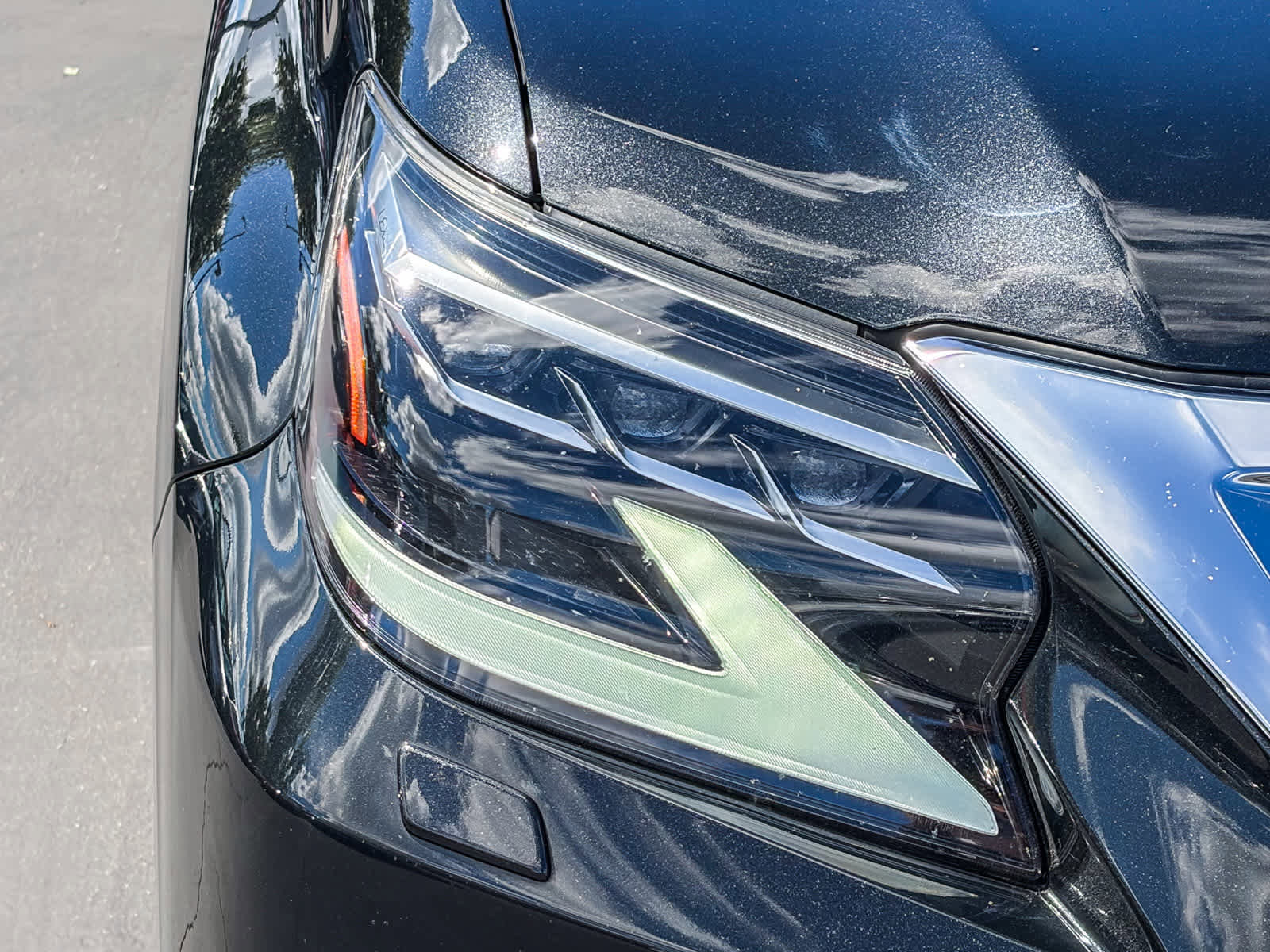 Used 2023 Lexus GX 460 Luxury w/ Sport Design Package image 7