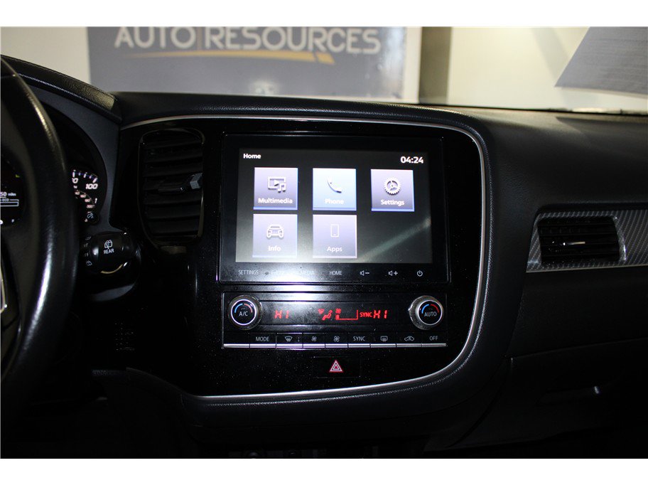 Used 2020 Mitsubishi Outlander ES image 30