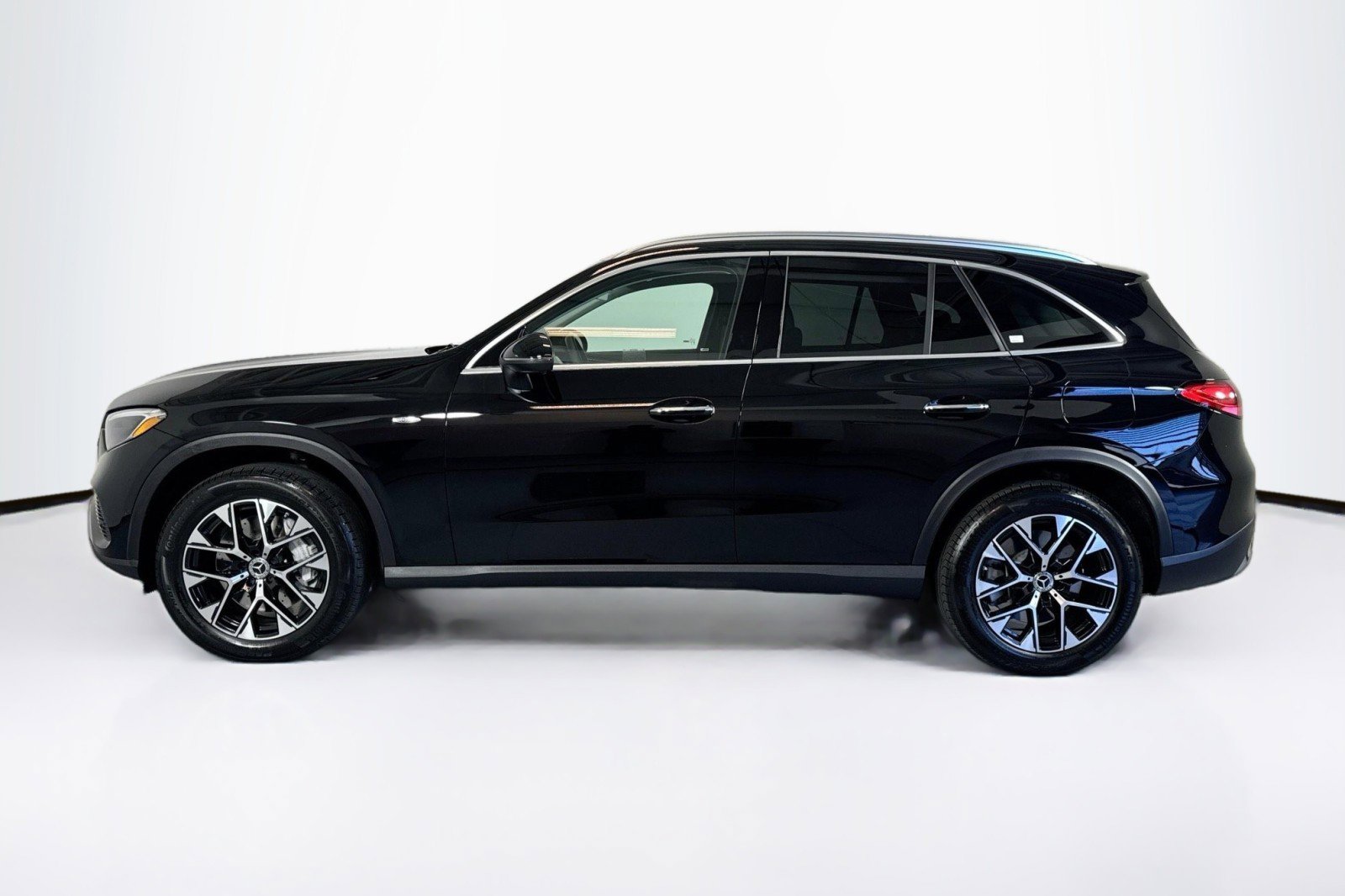 Certified 2025 Mercedes-Benz GLC 350e 4MATIC image 8