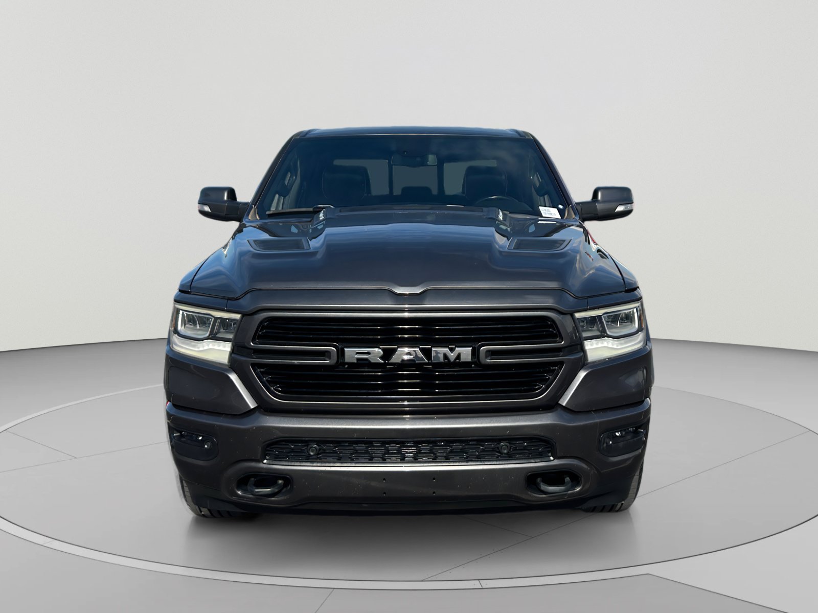 Used 2019 RAM 1500 Laramie w/ Sport Appearance Package AWD/4WD image 8