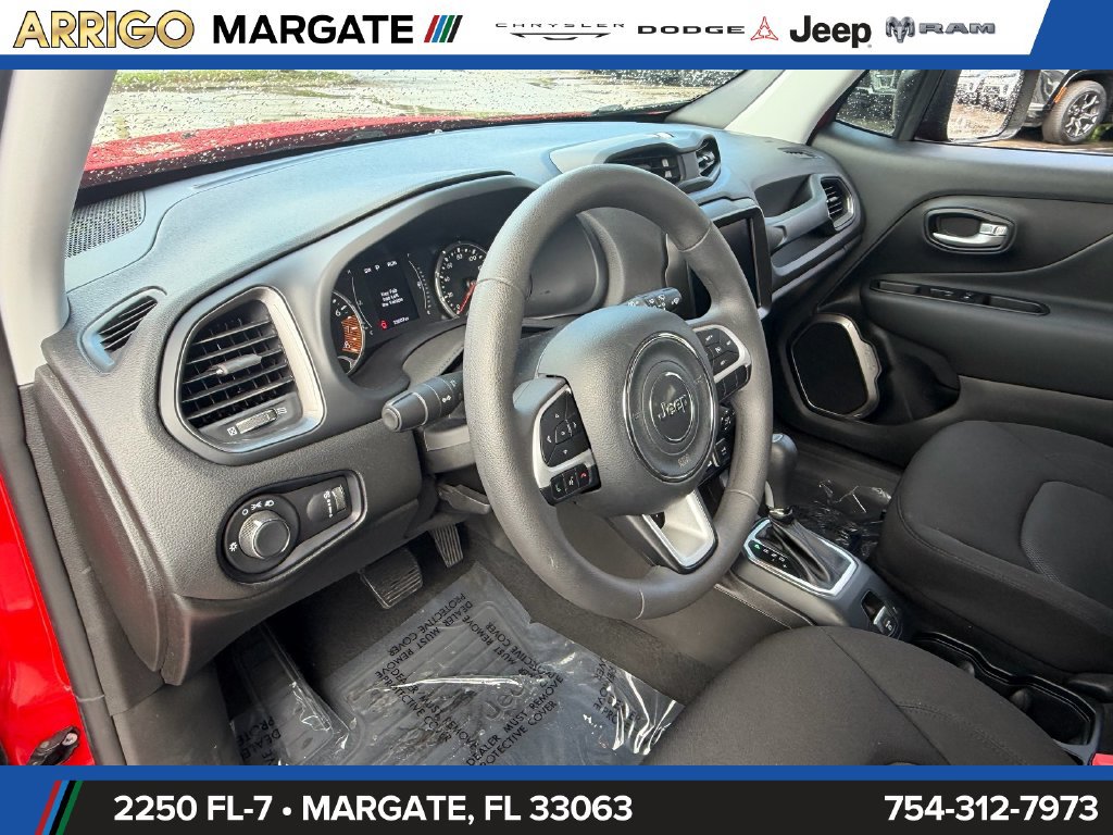 Certified 2023 Jeep Renegade Latitude AWD/4WD image 10