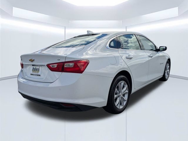 Used 2025 Chevrolet Malibu LT FWD image 4