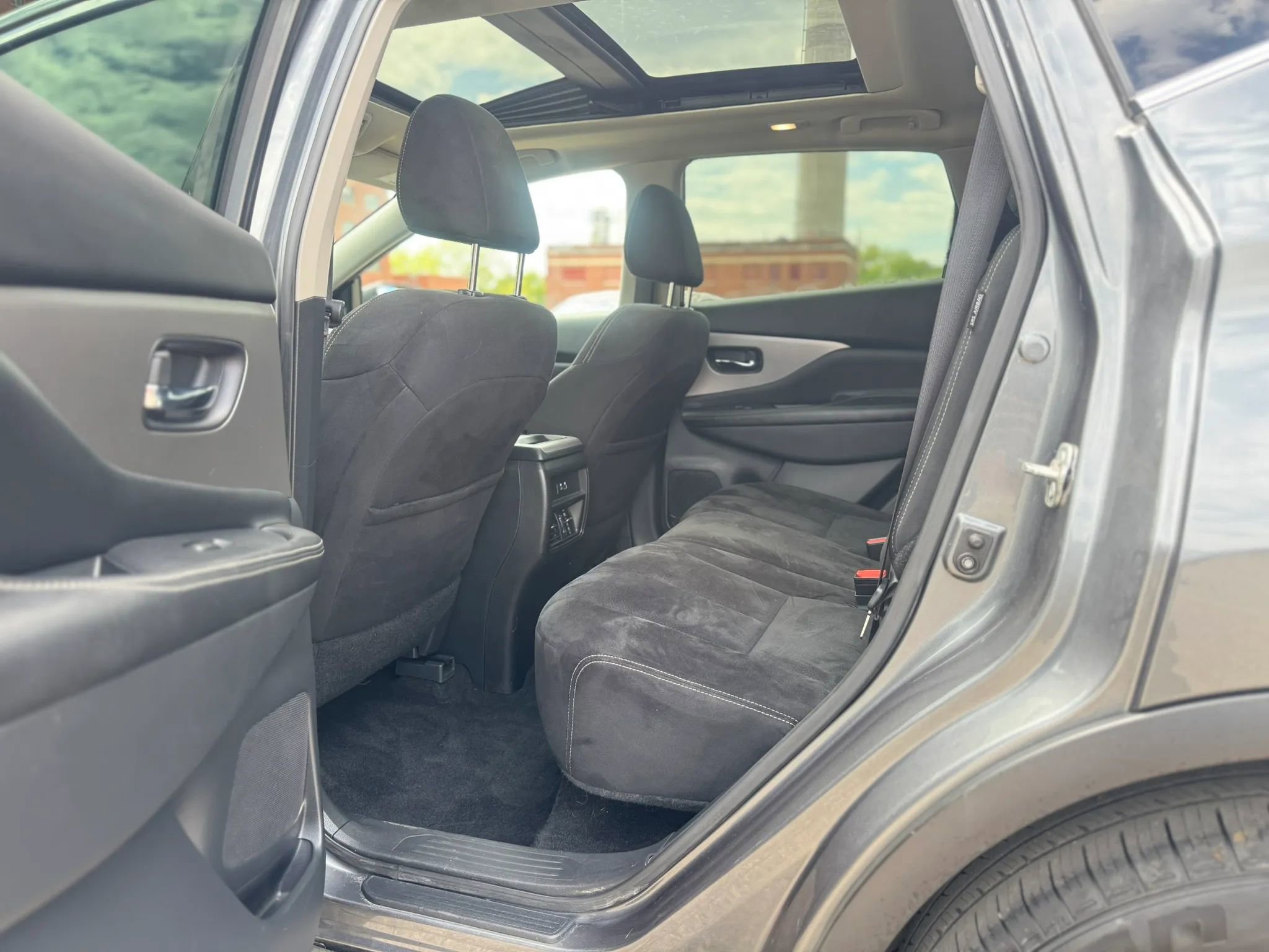 Used 2020 Nissan Murano SV AWD/4WD image 18