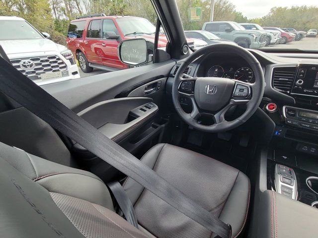 Used 2025 Honda Ridgeline Black Edition image 7