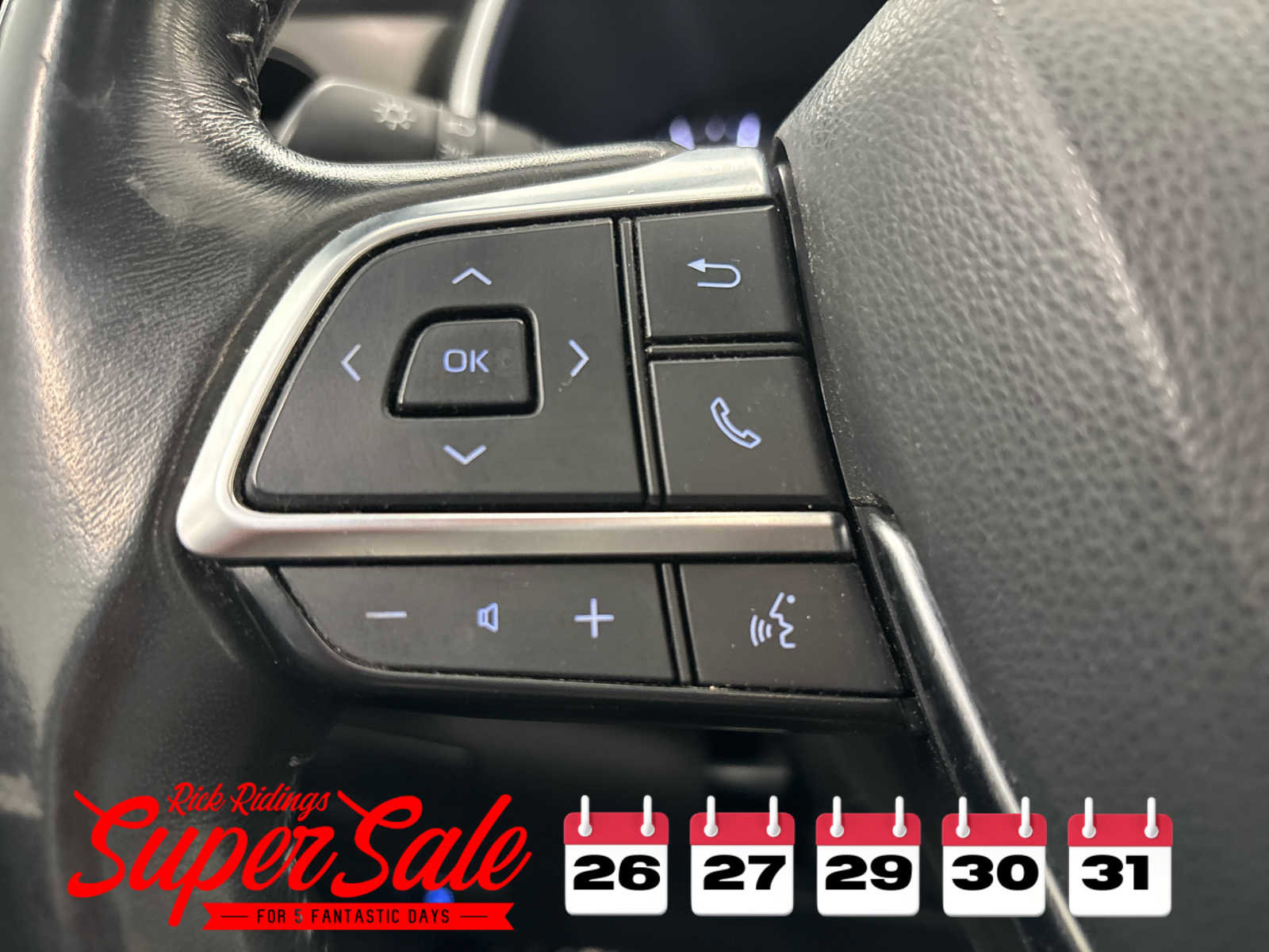 Used 2020 Toyota Highlander XLE image 26