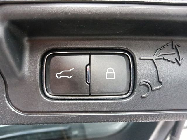 Certified 2022 Ford Explorer XLT w/ Class IV Trailer Tow Package image 30