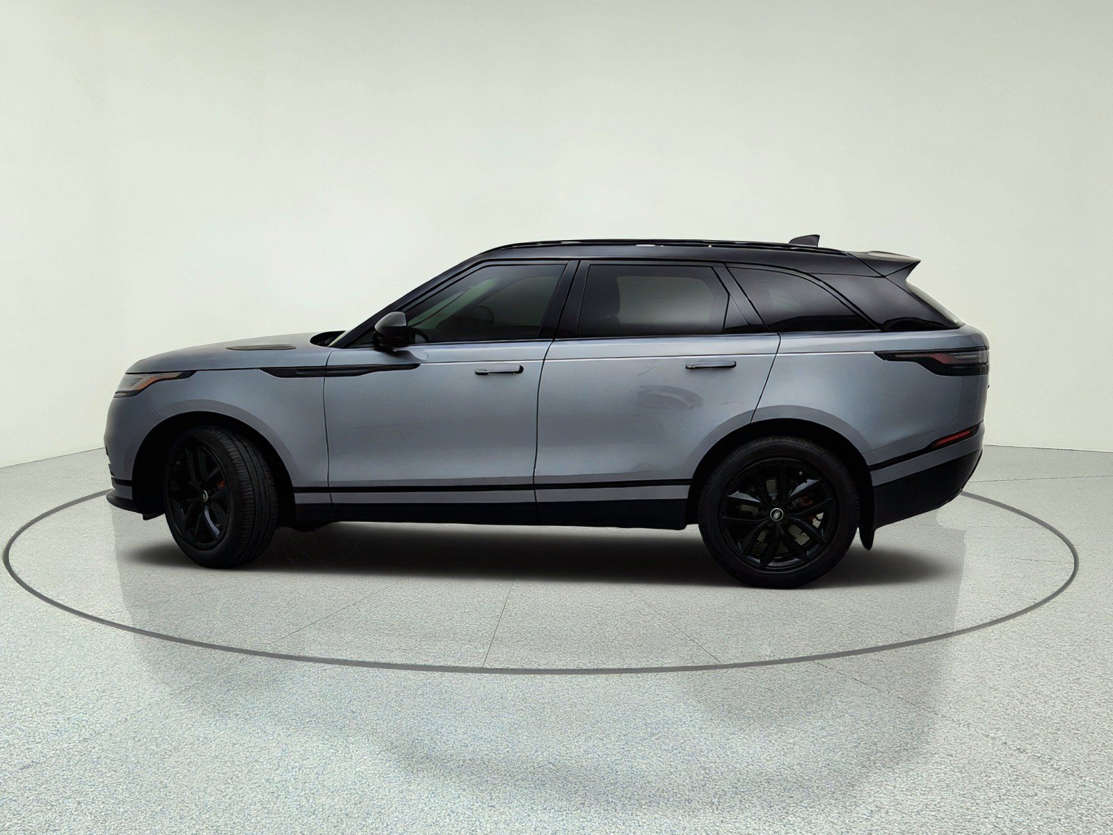 Used 2025 Land Rover Range Rover Velar Dynamic SE AWD/4WD image 18