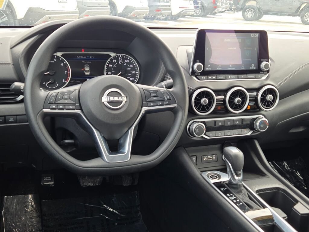 Used 2025 Nissan Sentra SV FWD image 15