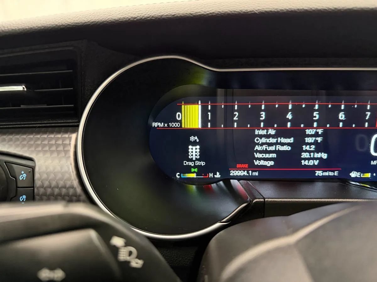 Used 2018 Ford Mustang GT Premium w/ GT Performance Package RWD image 23