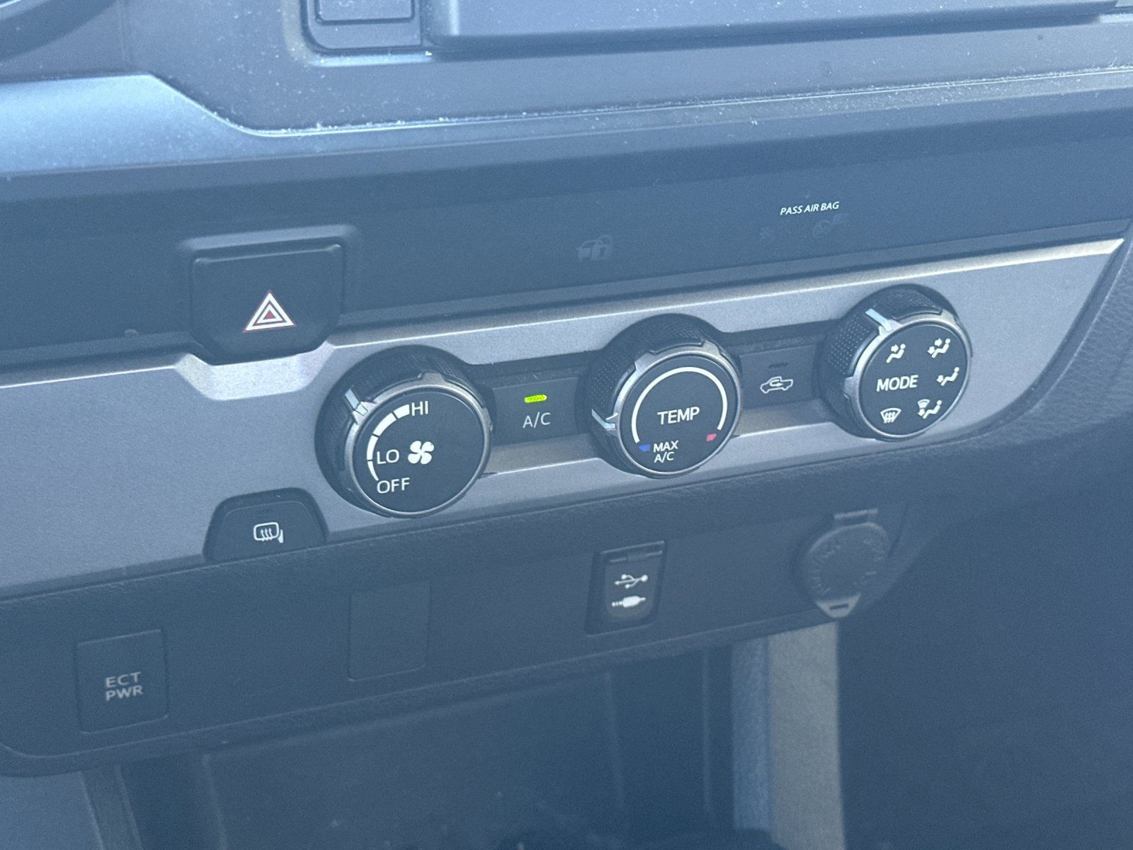 Used 2019 Toyota Tacoma SR image 16