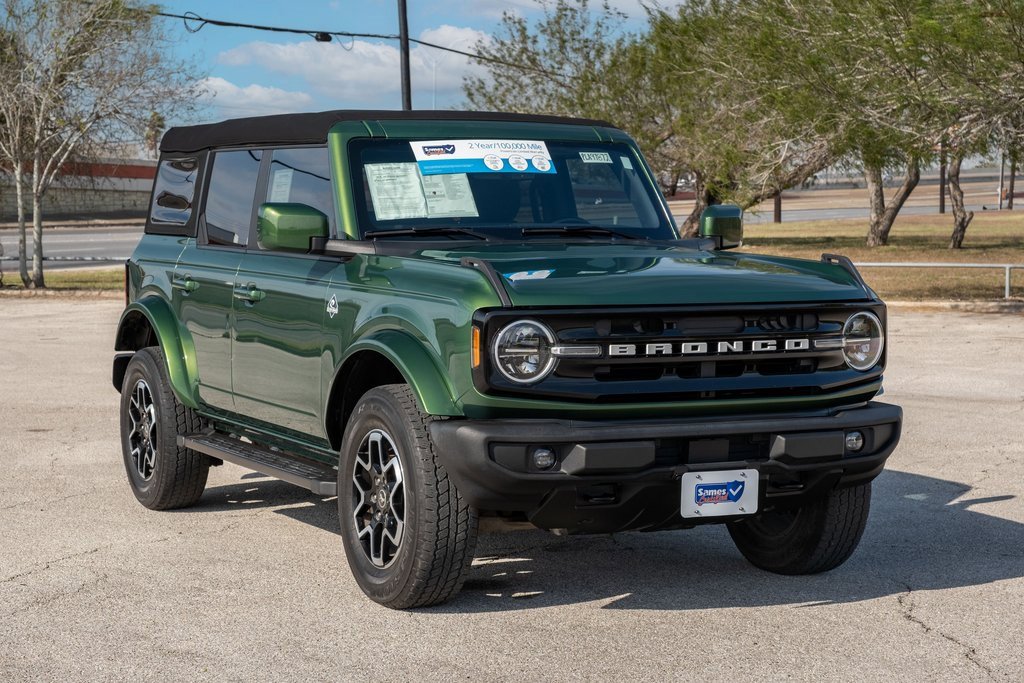 Used 2023 Ford Bronco Outer Banks image 1