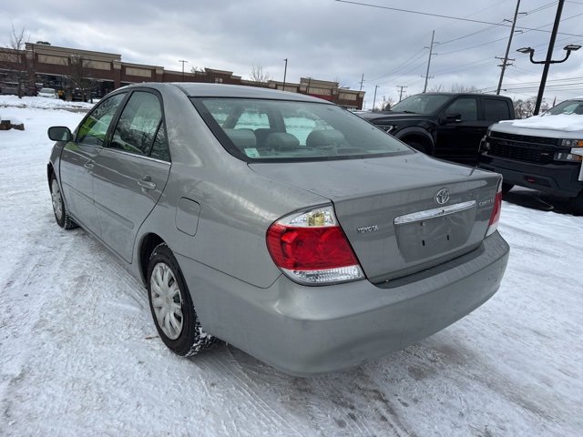 Used 2005 Toyota Camry SE image 3