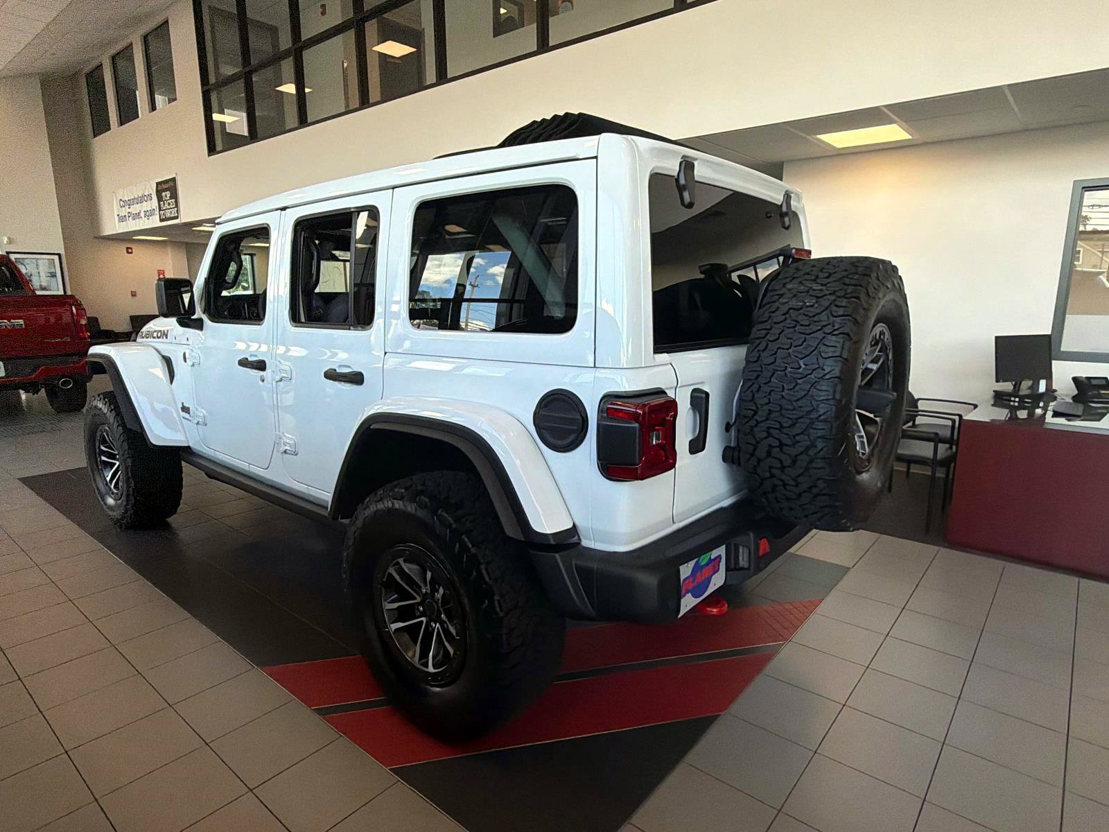 New 2026 Jeep Wrangler Unlimited Rubicon AWD/4WD image 3