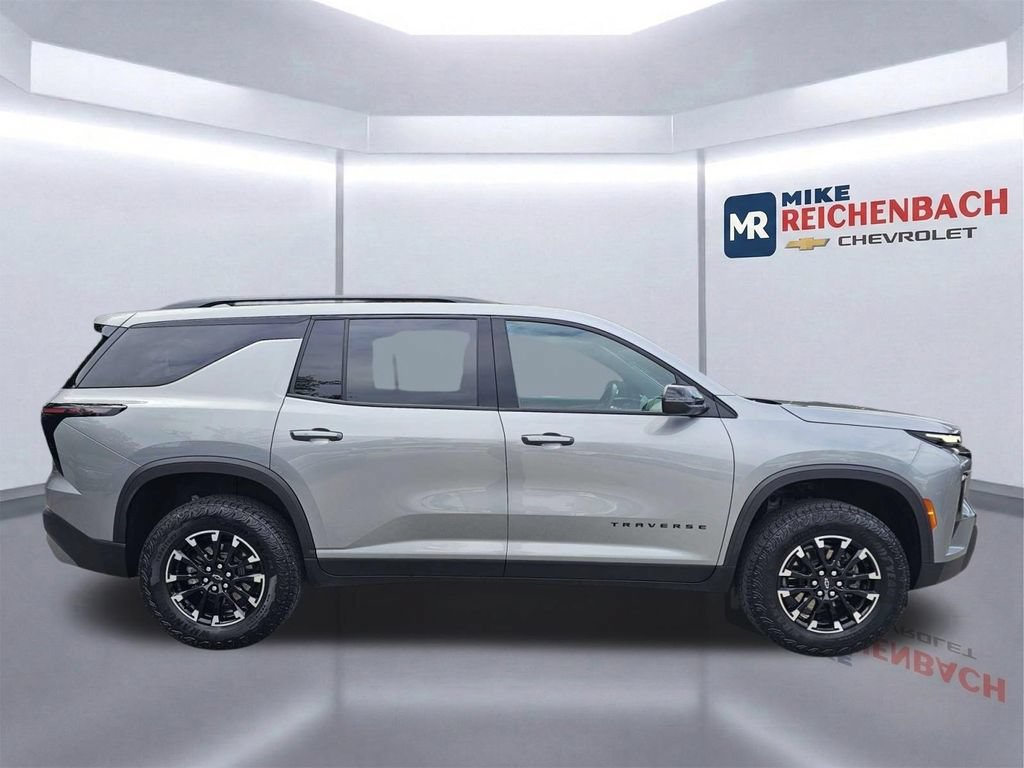 Used 2026 Chevrolet Traverse Z71 AWD/4WD image 3