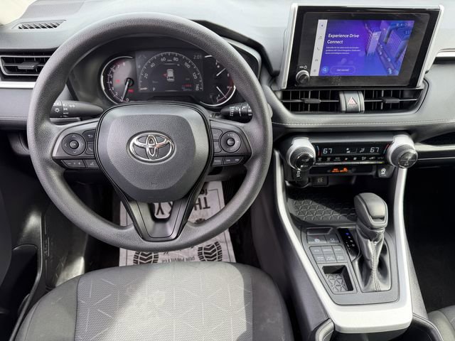 Used 2025 Toyota RAV4 XLE image 12