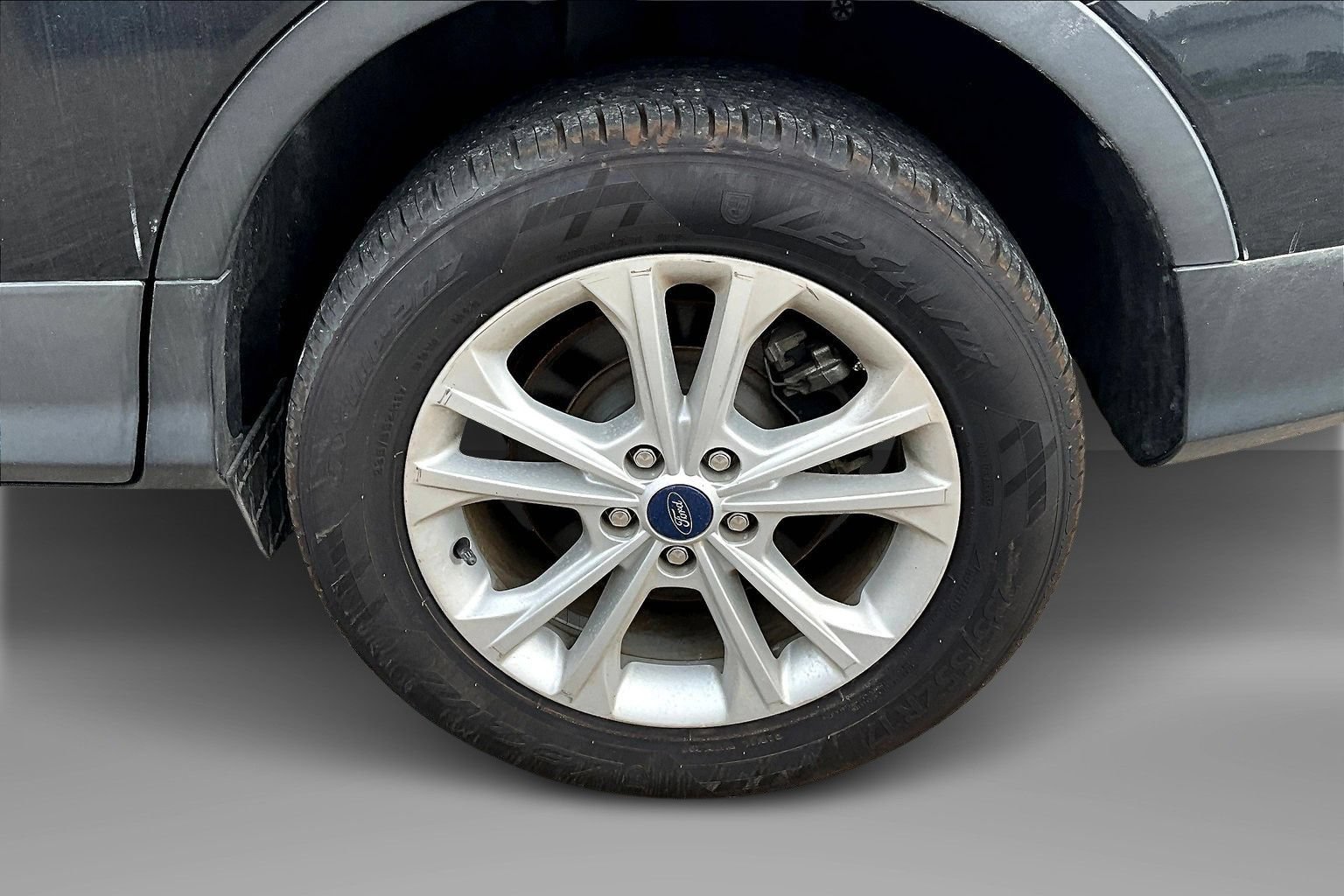 Used 2018 Ford Escape SE w/ SE Sync 3 Package FWD image 9