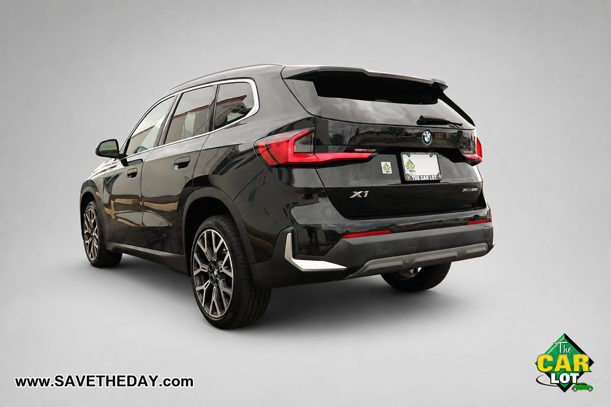 Used 2023 BMW X1 xDrive28i w/ Convenience Package AWD/4WD image 6