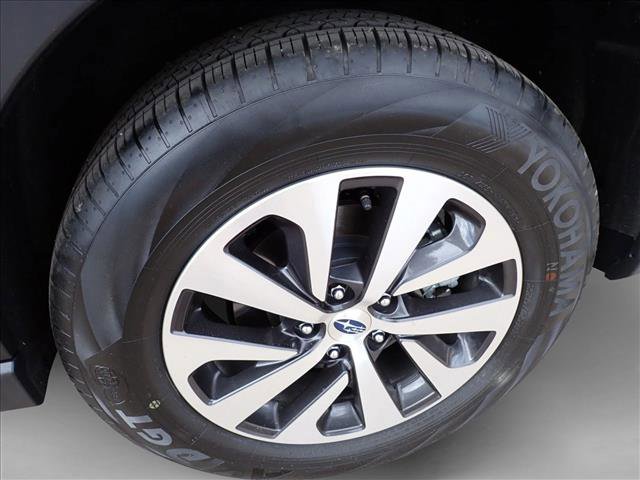 Certified 2025 Subaru Outback Premium w/ Popular Package #1A AWD/4WD image 7