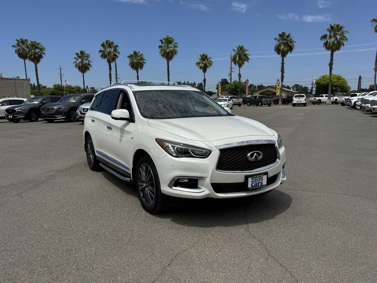 Used 2019 INFINITI QX60 Luxe w/ Sensory Package AWD/4WD image 3