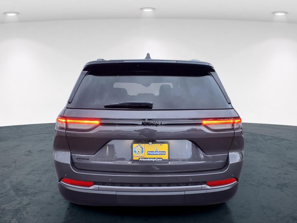 New 2026 Jeep Grand Cherokee Altitude image 8