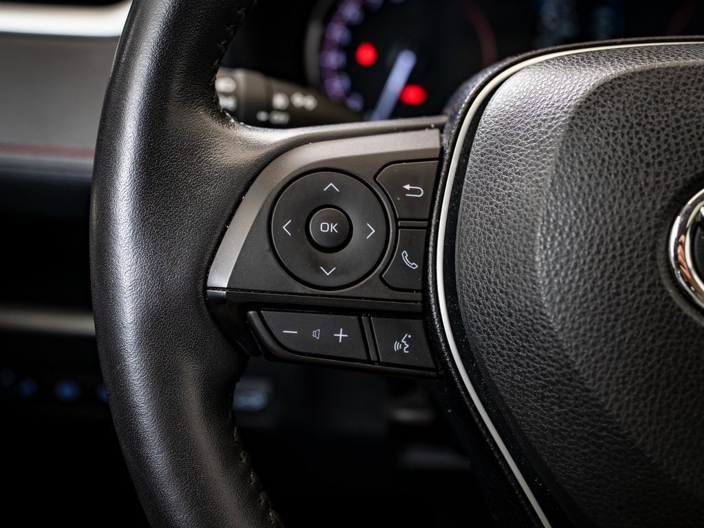 Used 2020 Toyota RAV4 AWD image 28